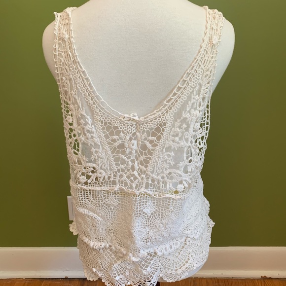 Lace tank top. Cream coloured. Medium. - Picture 4 of 10